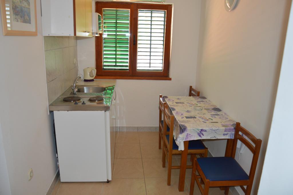 Apartmani Roko Drvenik  Exterior foto