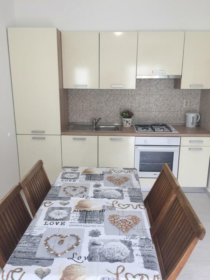 Apartmani Roko Drvenik  Exterior foto