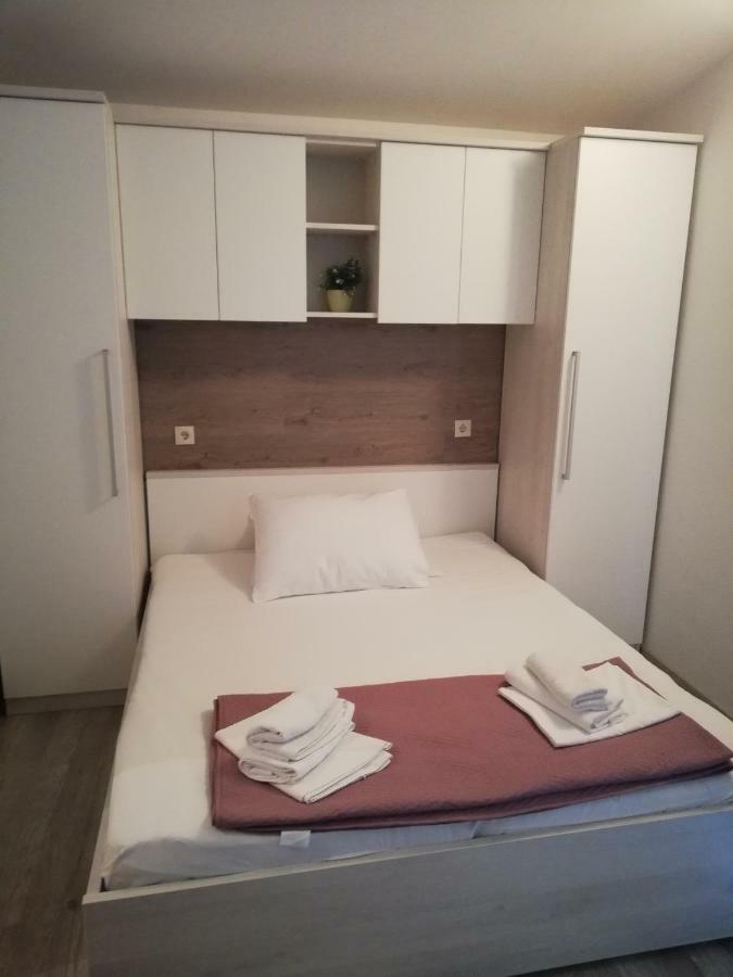Apartmani Roko Drvenik  Exterior foto